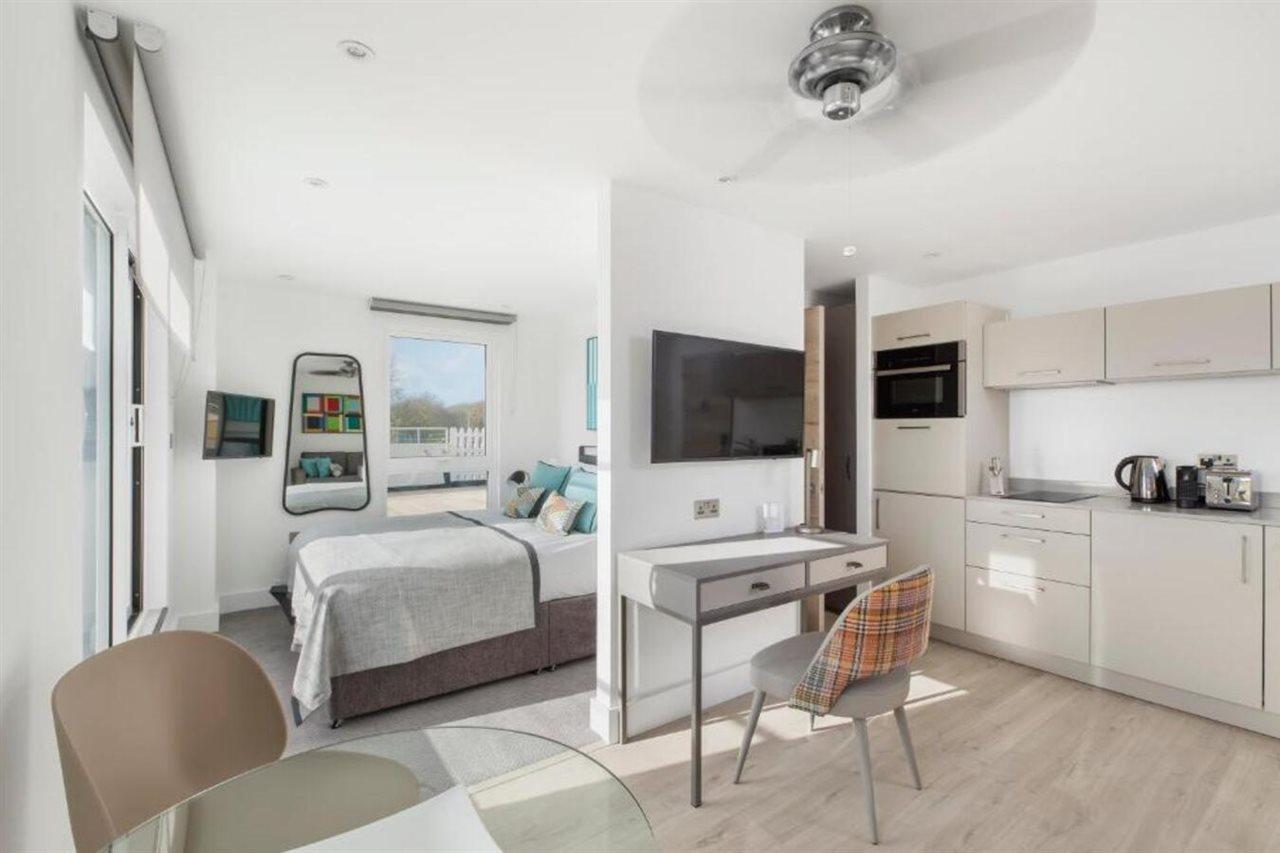 Q Square By Supercity Aparthotels Brighton Dış mekan fotoğraf