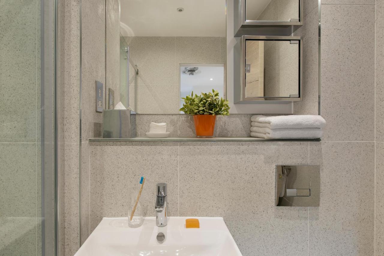 Q Square By Supercity Aparthotels Brighton Dış mekan fotoğraf